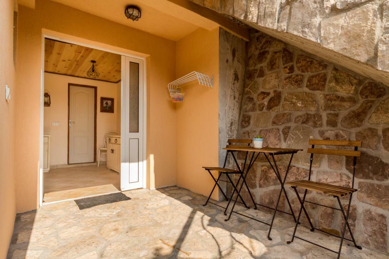 Guest House Luna Virpazar Exterior photo